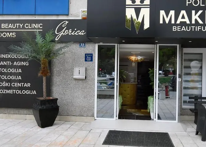 B Gold Luxury Panzió 4*