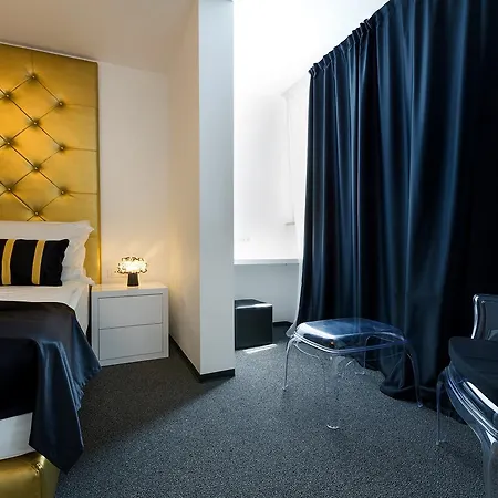 B Gold Luxury فندق مبيت وإفطار سبليت