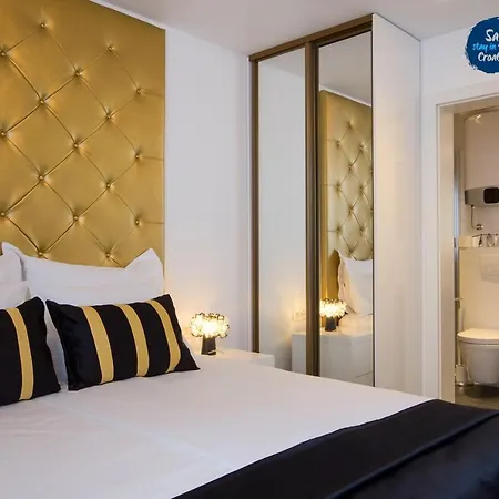 B Gold Luxury Couette-café Split