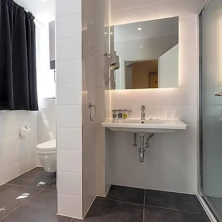 B Gold Luxury 4*