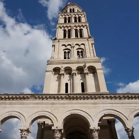 B Gold Luxury Bed & Breakfast